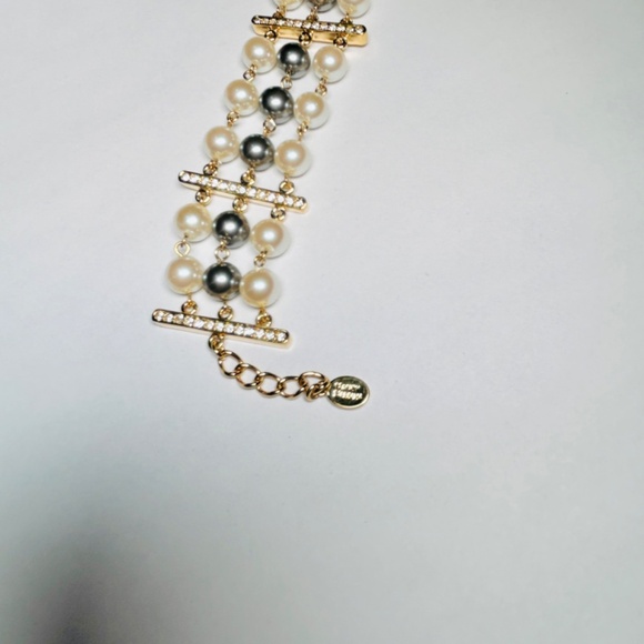 Nancy Nelson Gray and White Faux Pearl Crystal Bracelet Triple Strand - Picture 13 of 15